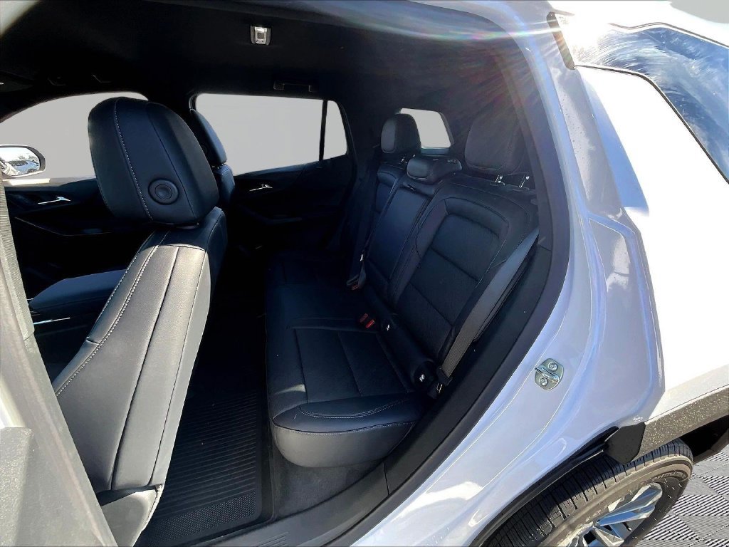 2027 Chevrolet Equinox LT - Photo 17