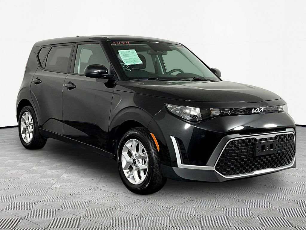 Used 2025 Kia Soul