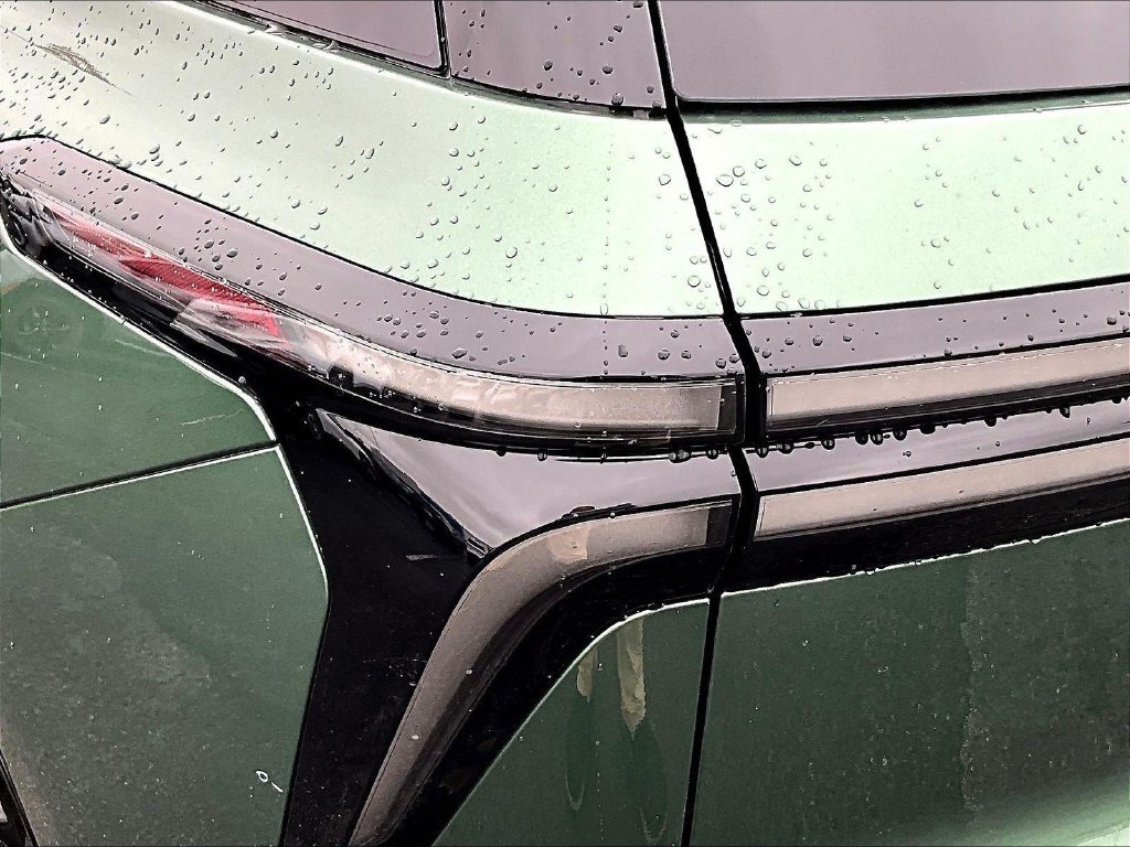 2027 Chevrolet Traverse RS - Photo 14