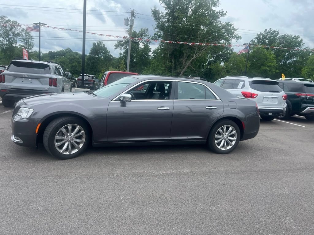 Used 2017 Chrysler 300