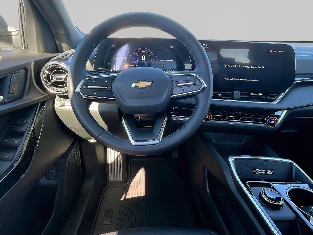 2027 Chevrolet Equinox LT - Photo 8