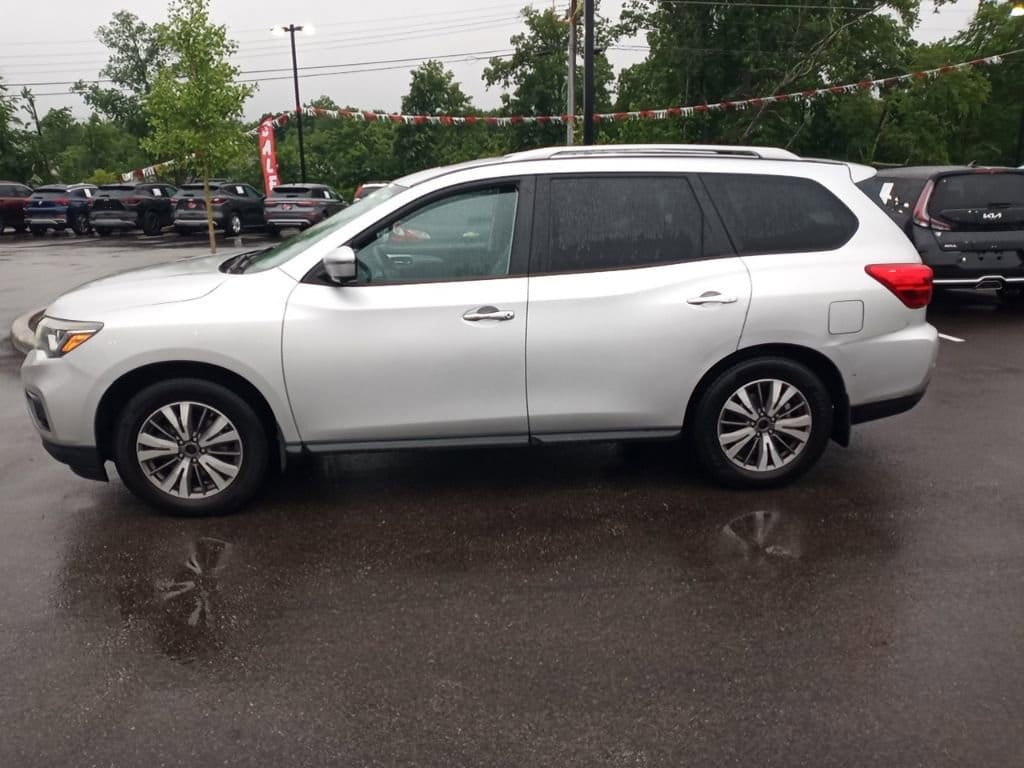 Used 2017 Nissan Pathfinder