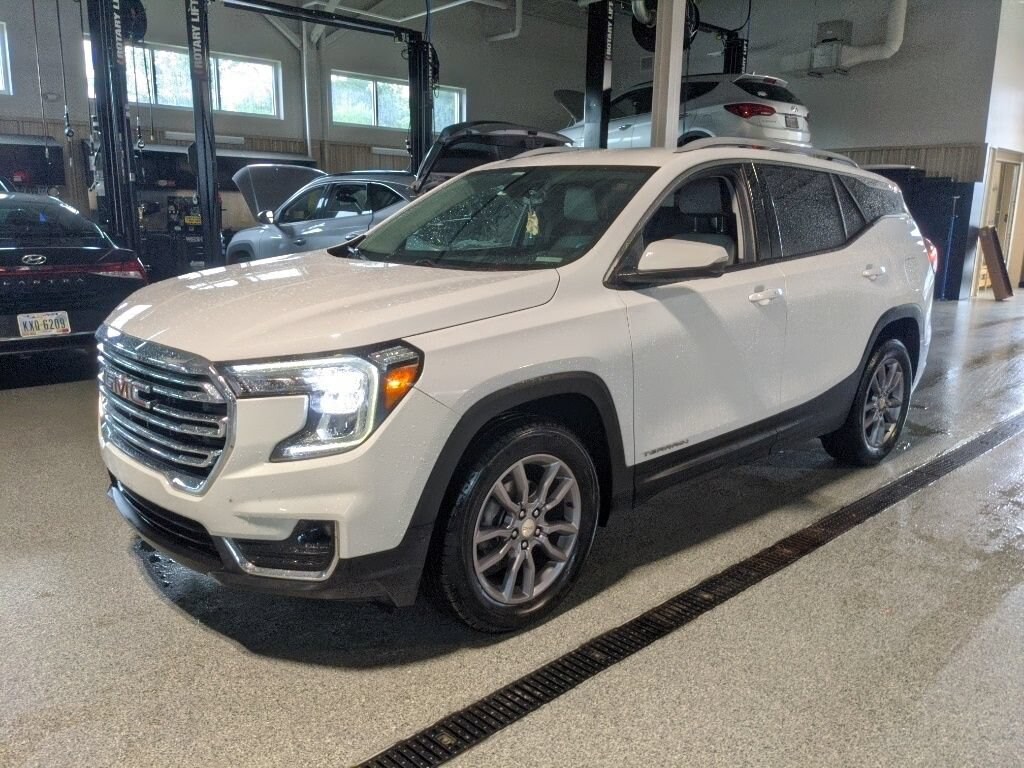 Used 2023 GMC Terrain SUV
