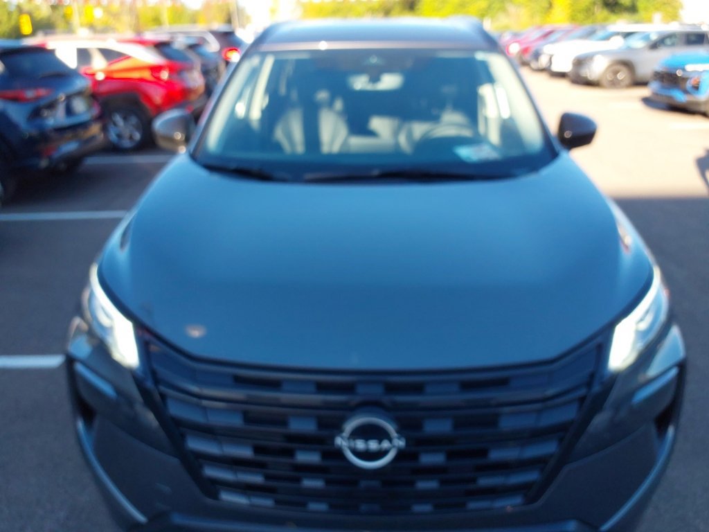 2026 Nissan Rogue Dark Armor - Photo 6