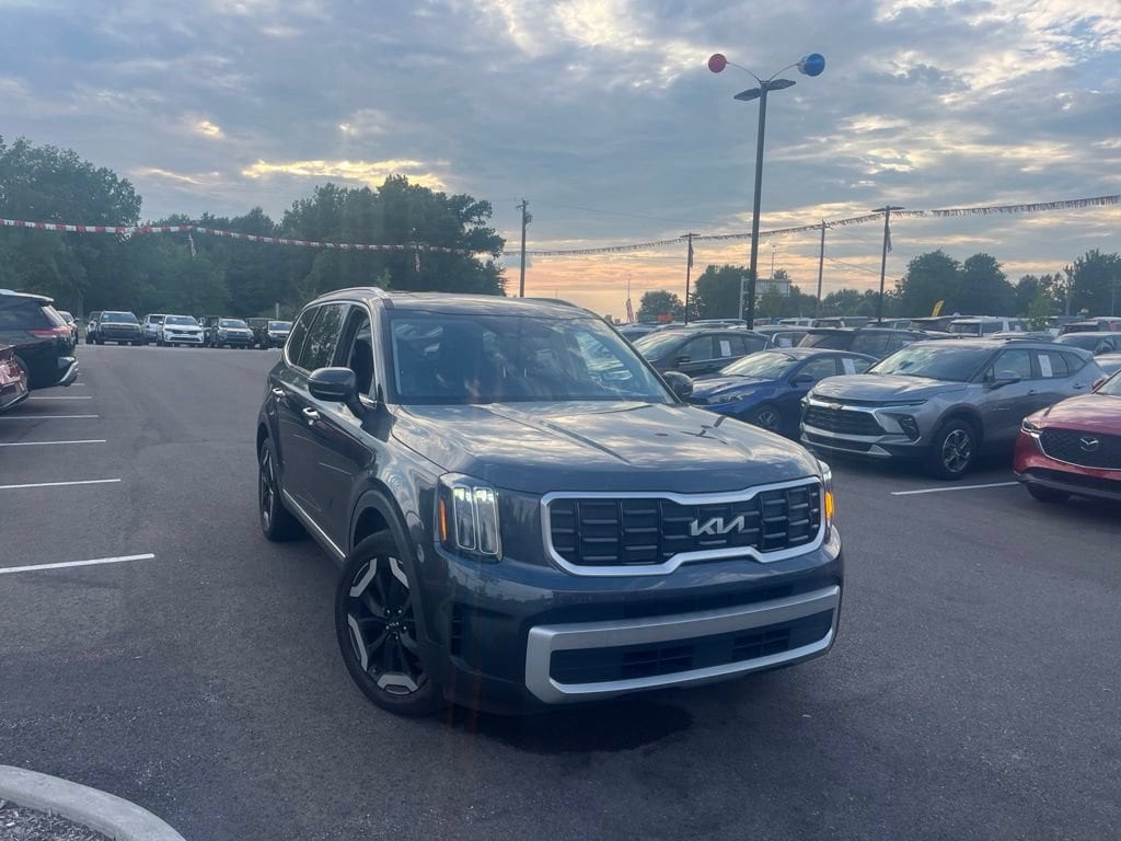 2024 Kia Telluride S - Photo 7