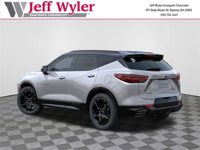2025 Chevrolet Blazer RS photo 3