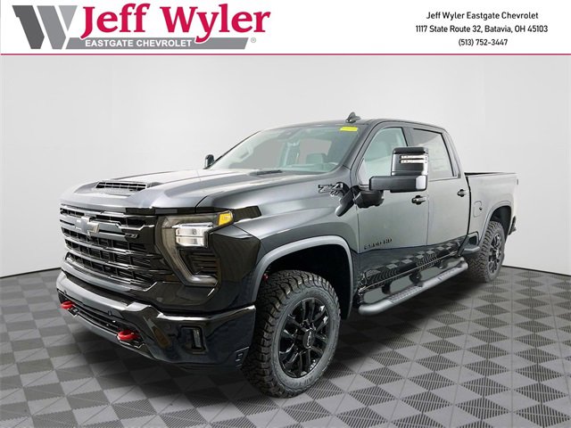 2025 Chevrolet Silverado 2500HD LTZ photo 2
