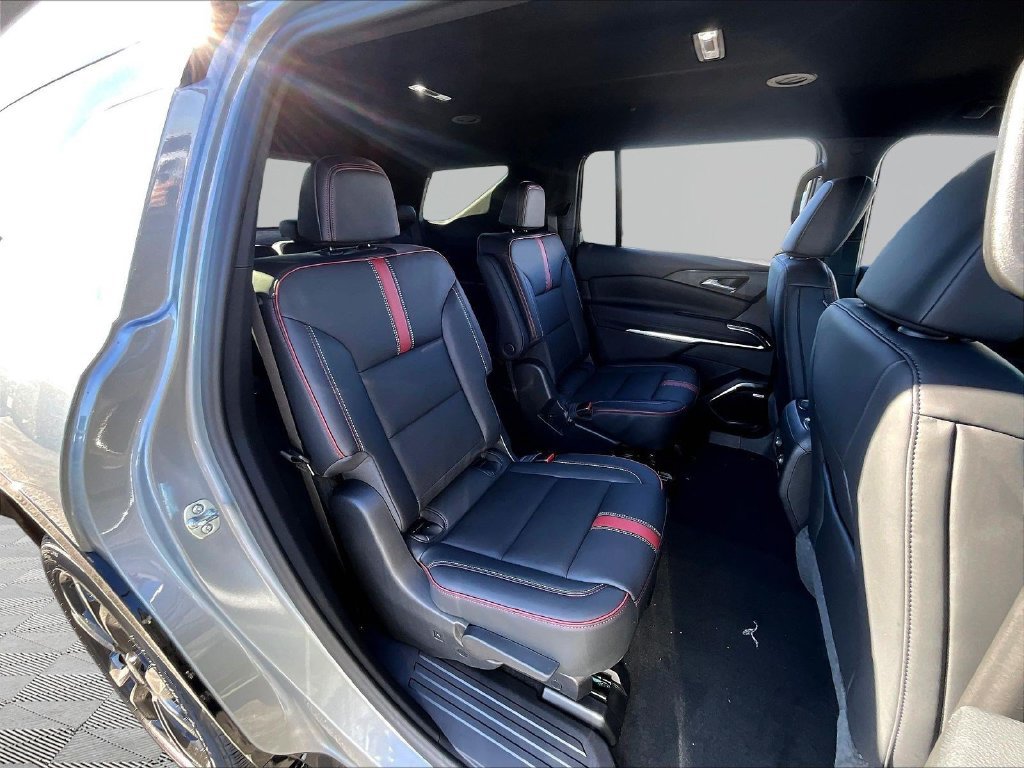 2027 Chevrolet Traverse RS - Photo 19