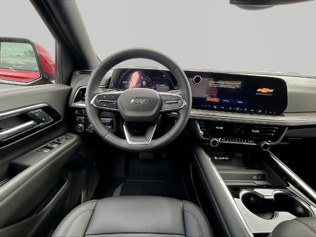 2026 Chevrolet Suburban Z71 - Photo 8