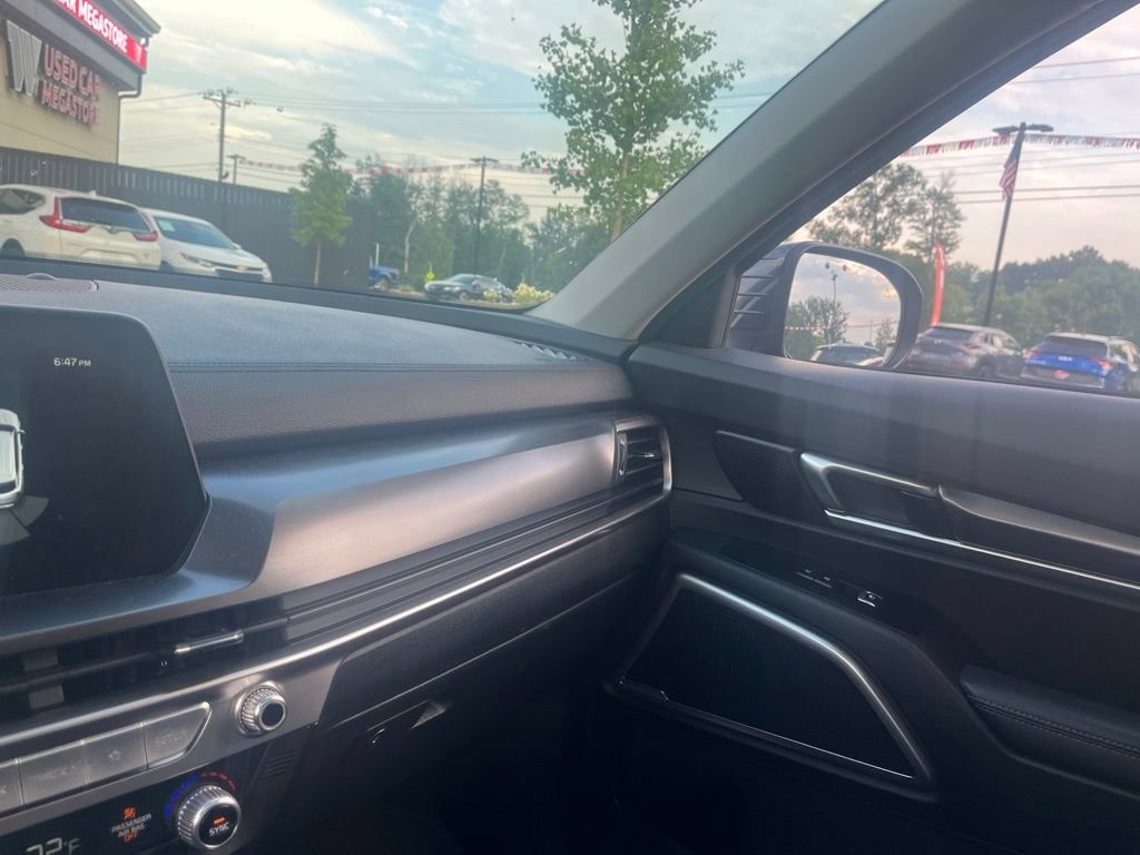 2024 Kia Telluride S - Photo 29