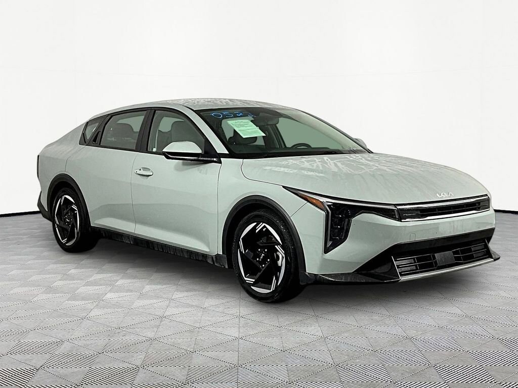 Used 2025 Kia K4