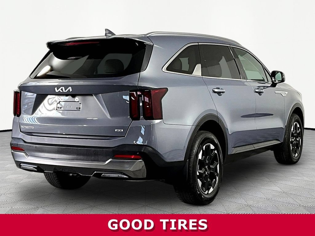 2025 Kia Sorento S - Photo 6