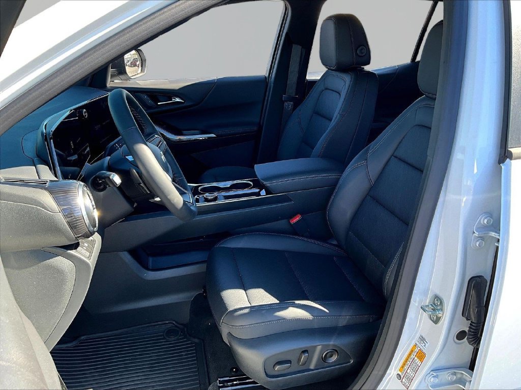 2027 Chevrolet Equinox LT - Photo 16