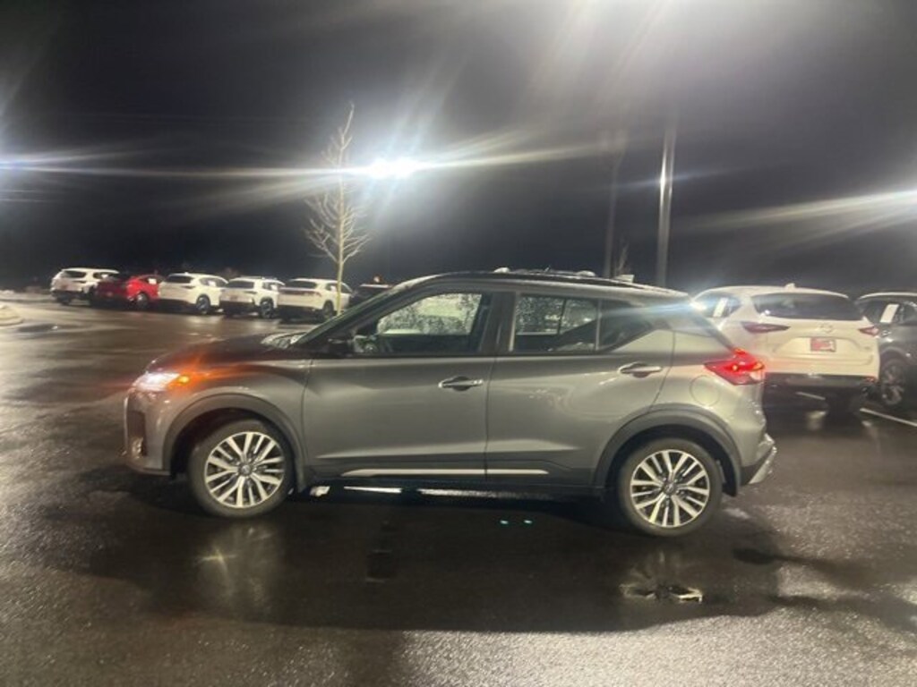 Used 2023 Nissan Kicks