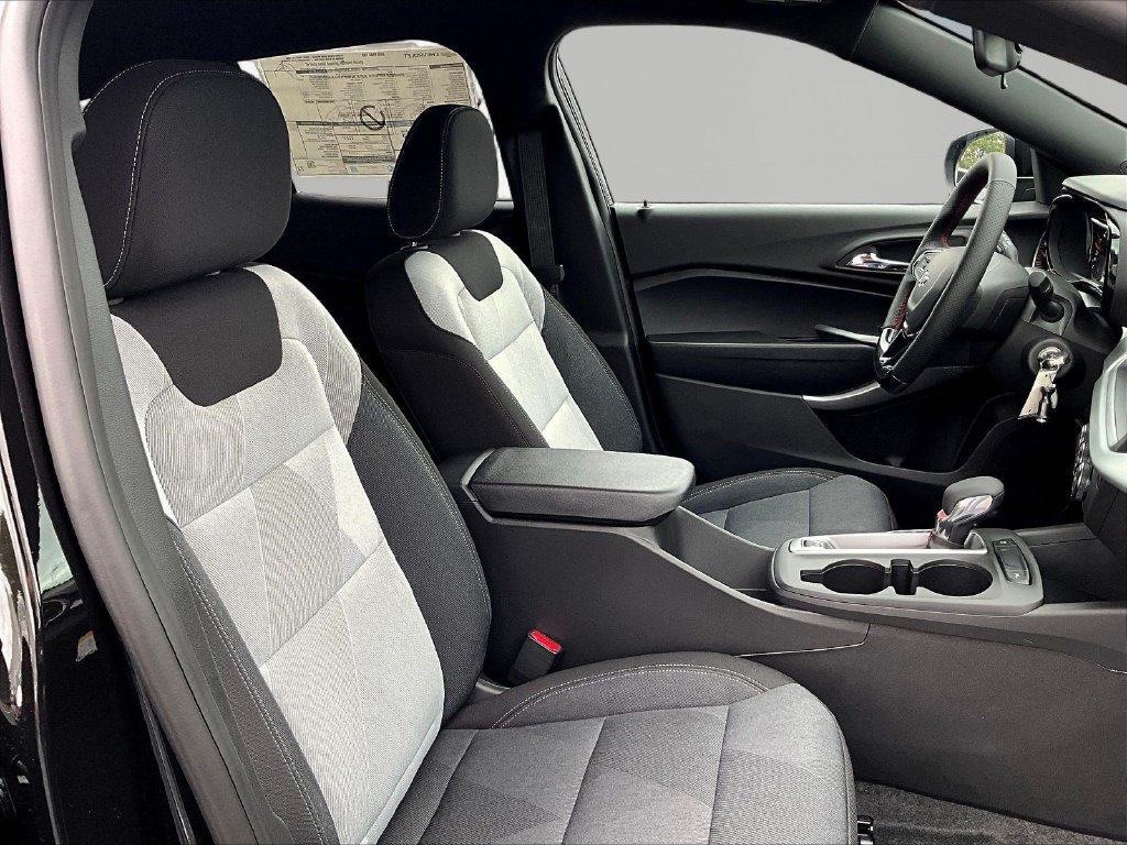 2026 Chevrolet Trax RS - Photo 18