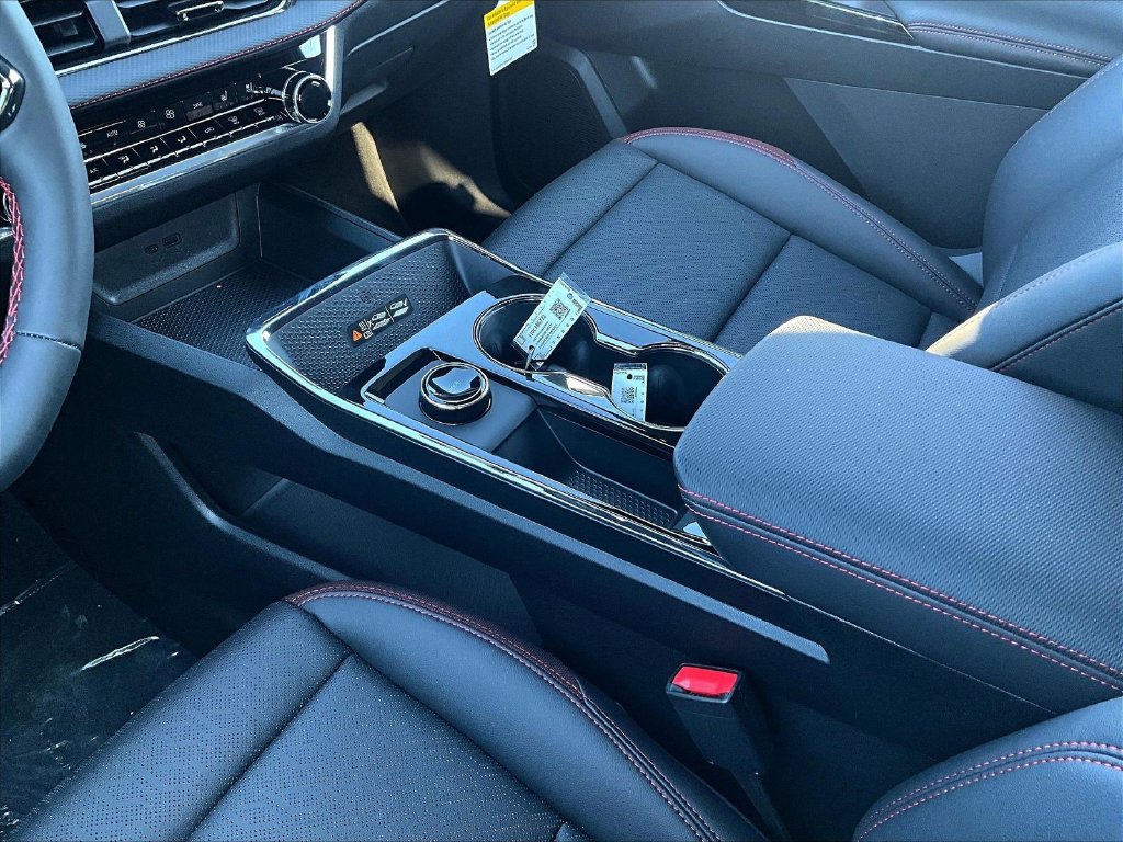 2027 Chevrolet Equinox RS - Photo 11