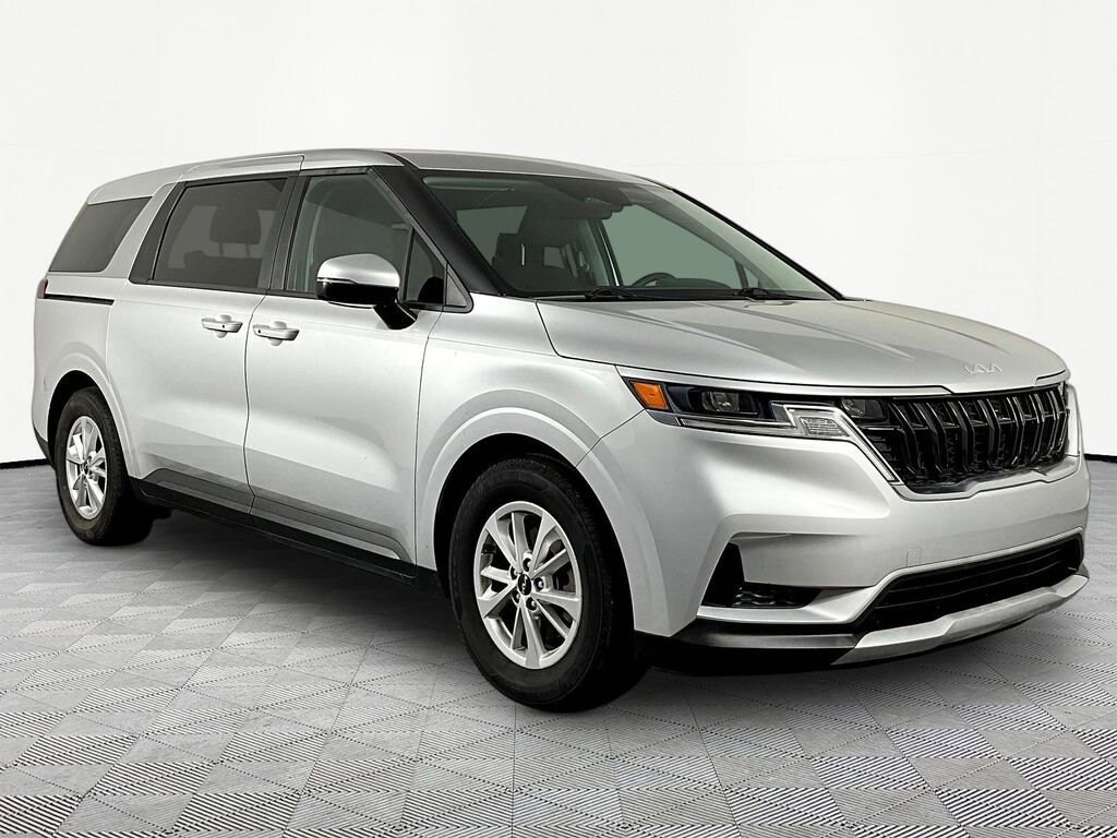 Used 2022 Kia Carnival