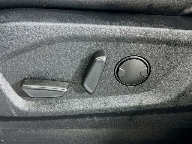 2024 Ford Edge SEL photo 4