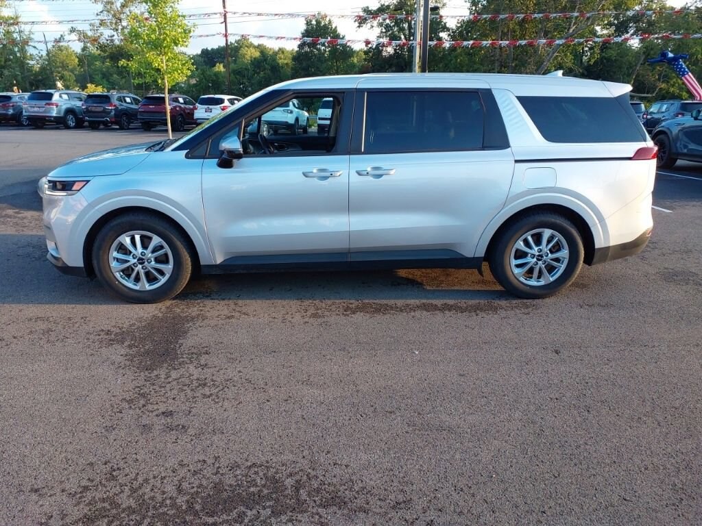 Used 2023 Kia Carnival MPV Minivan