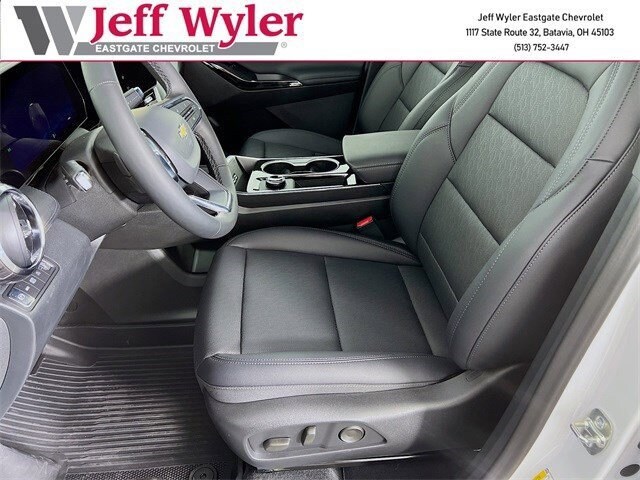 2026 Chevrolet Equinox LT photo 3
