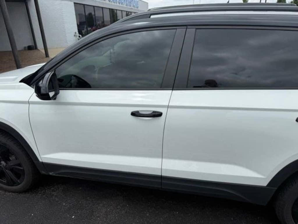 Used 2025 Volkswagen Taos SUV