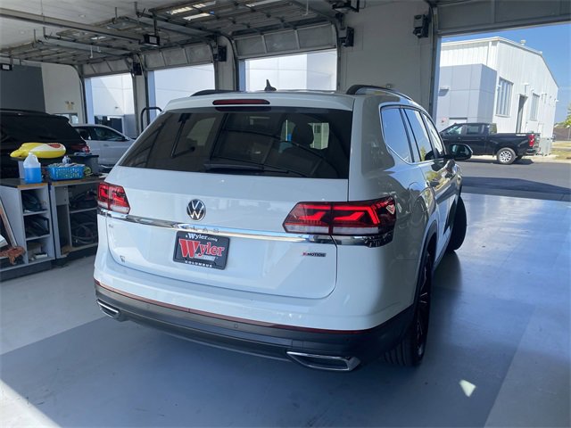 2022 Volkswagen Atlas SE Technology photo 3