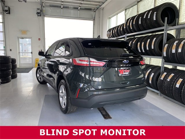 2024 Ford Edge SE photo 2