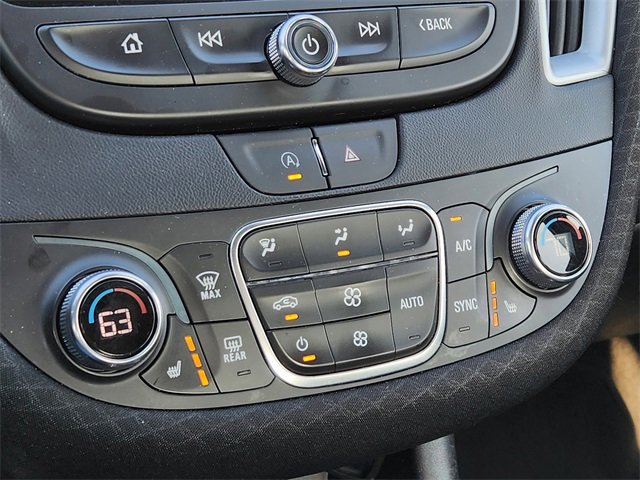 2024 Chevrolet Malibu 1LT photo 2