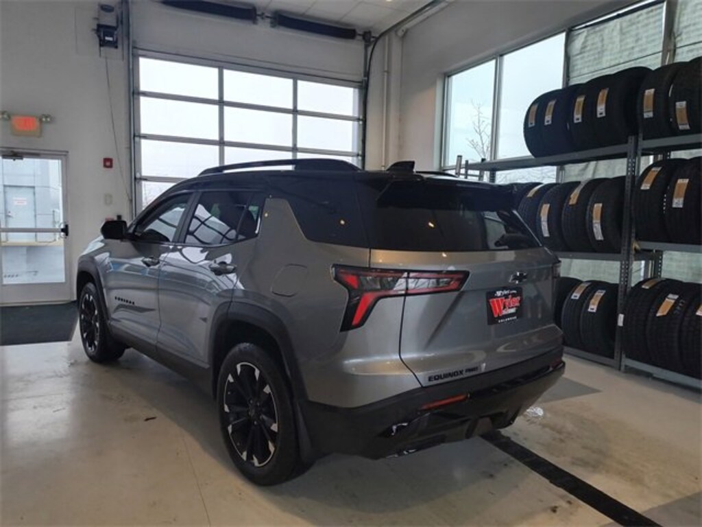 Used 2025 Chevrolet Equinox SUV