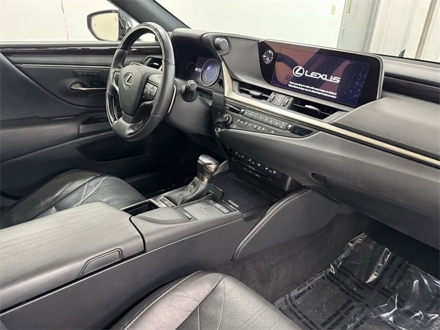2019 Lexus ES 350 Luxury photo 4