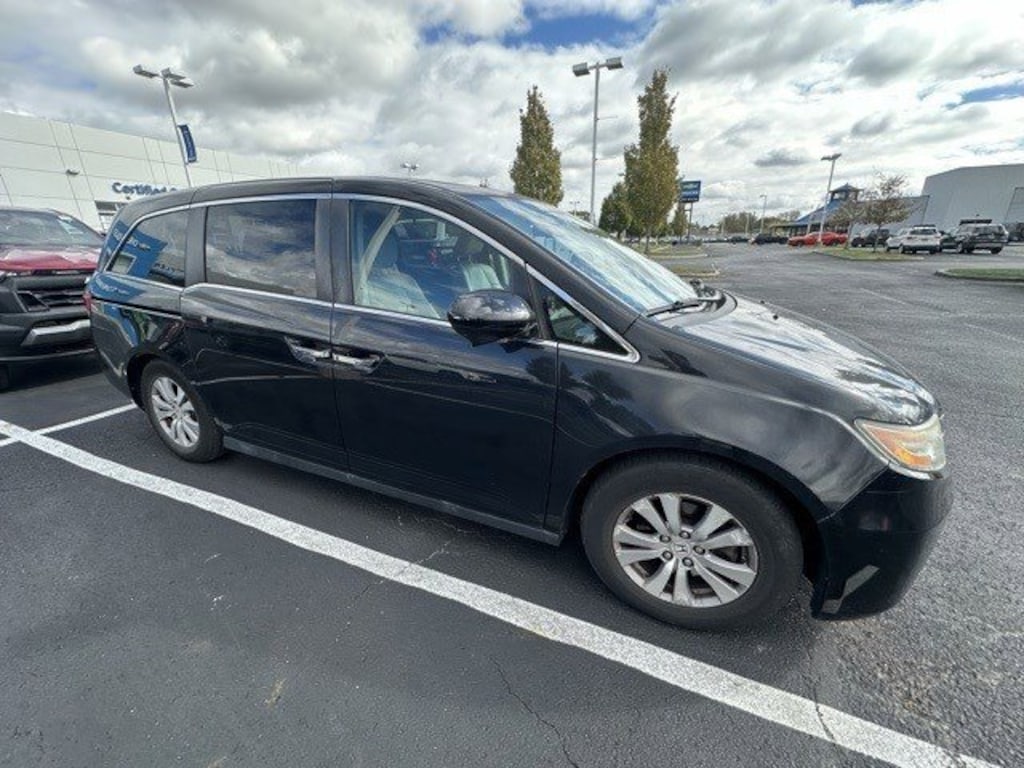 Used 2015 Honda Odyssey Van