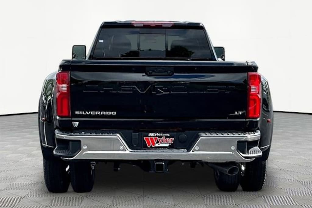 New 2026 Chevrolet Silverado 3500 HD LT DRW Truck