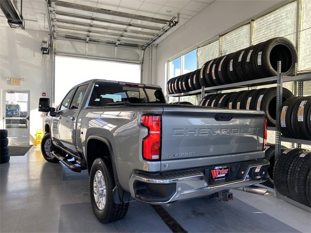 2024 Chevrolet Silverado 2500HD LTZ photo 2