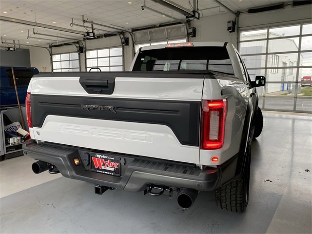 2020 Ford F-150 Raptor photo 3