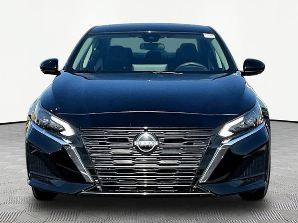 Used 2023 Nissan Altima Sedan