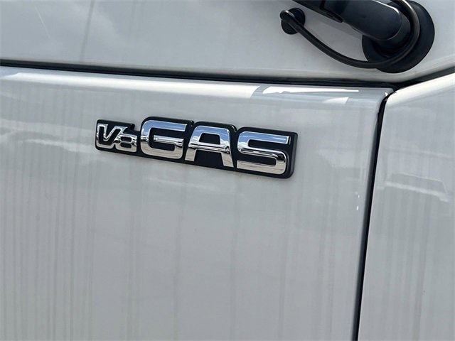 2024 Chevrolet Silverado photo 3