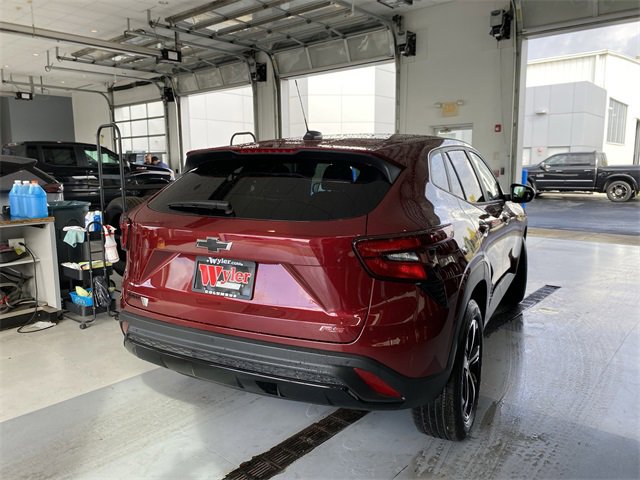 2025 Chevrolet Trax photo 4