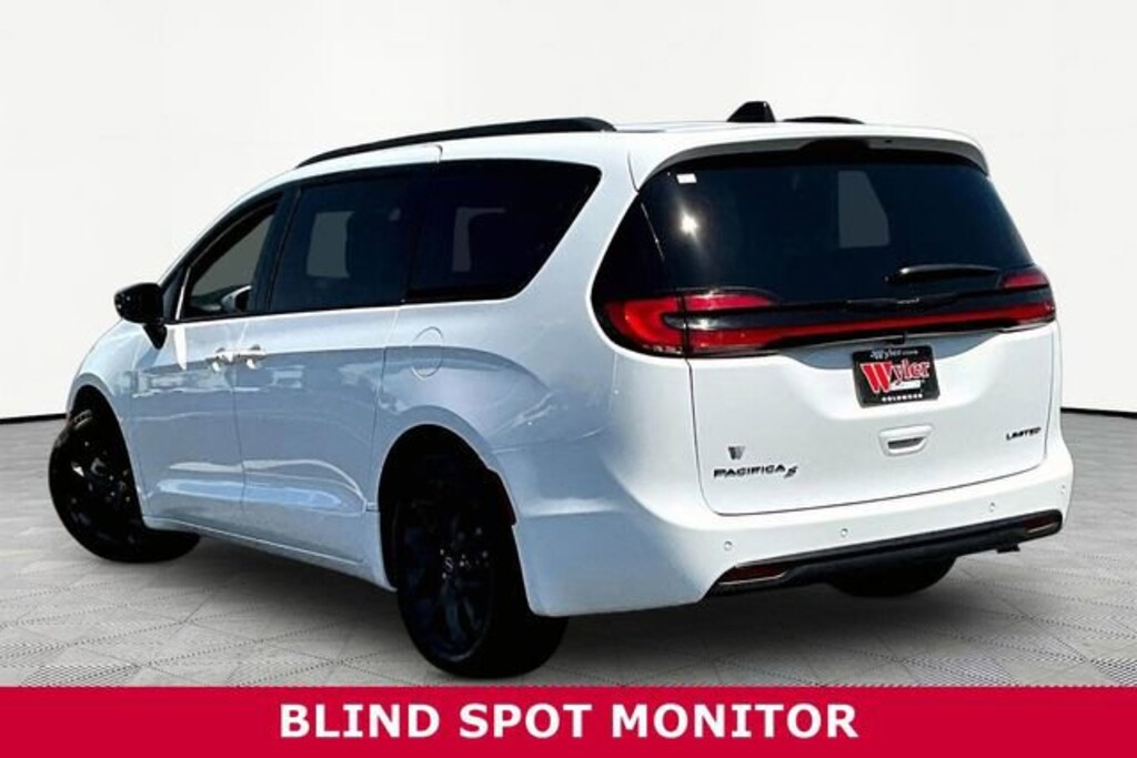 Used 2026 Chrysler Pacifica Van Passenger Van