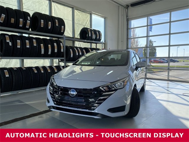 2024 Nissan Versa 1.6 SV photo 2