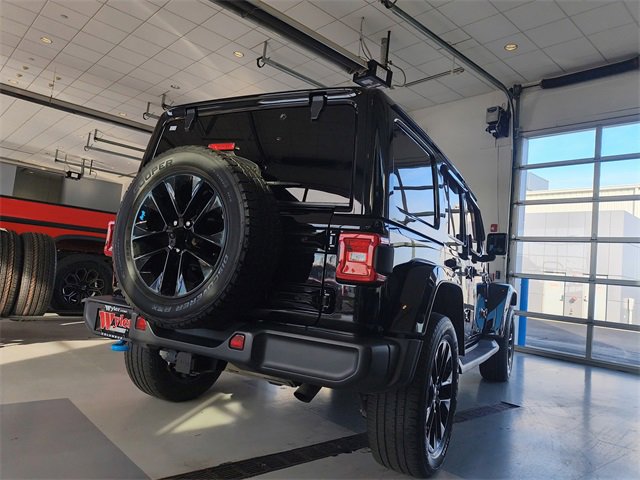 2022 Jeep Wrangler 4xe Unlimited Sahara photo 4