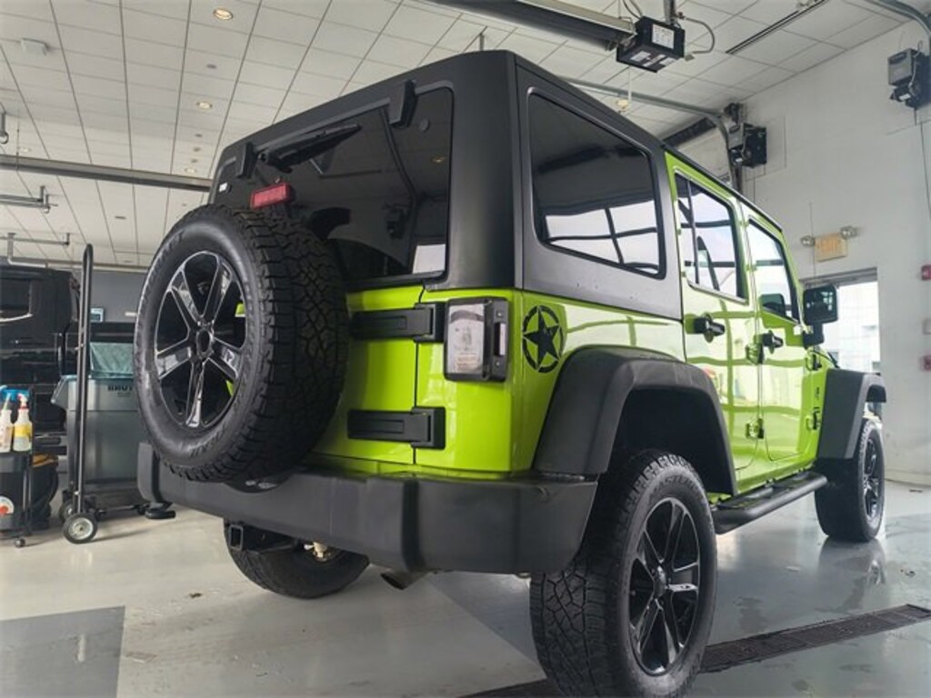 Used 2017 Jeep Wrangler Unlimited SUV