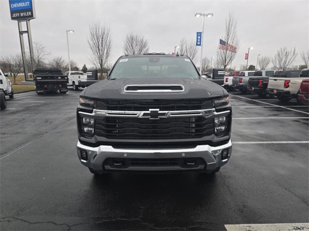 New 2026 Chevrolet Silverado 3500 HD LT DRW Truck
