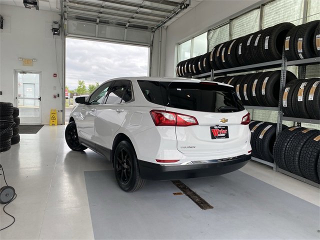 2019 Chevrolet Equinox LT photo 3