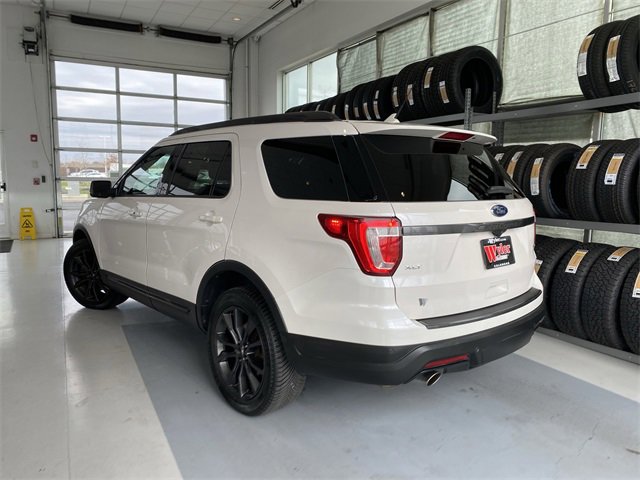 2019 Ford Explorer XLT photo 3