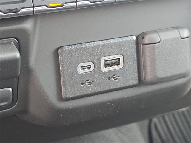 2025 Chevrolet Silverado 2500HD Custom photo 3