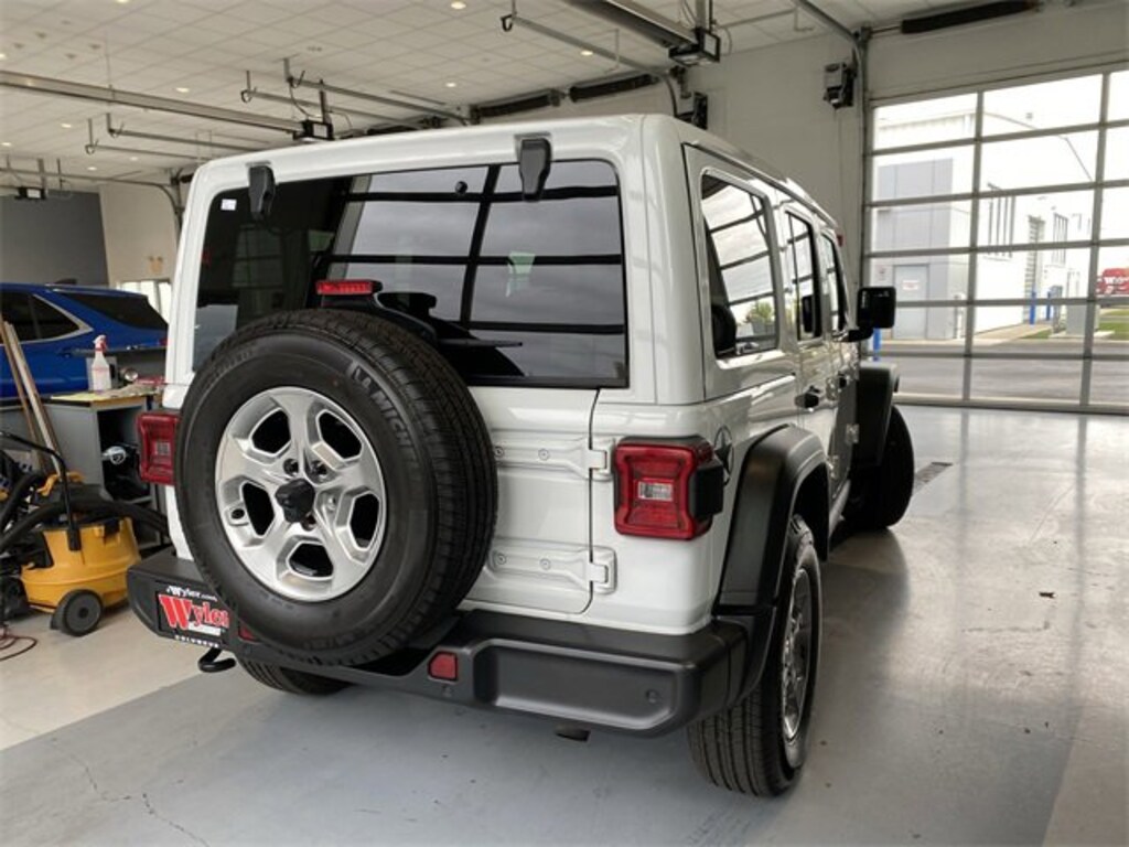 Used 2021 Jeep Wrangler SUV