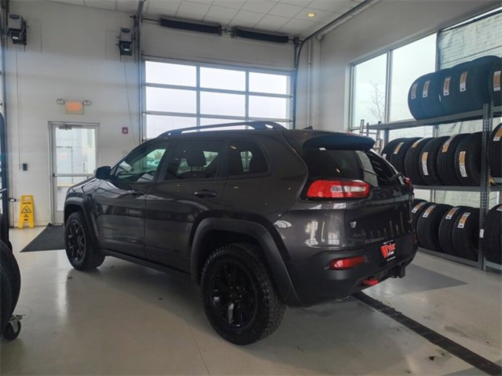 Used 2016 Jeep Cherokee SUV