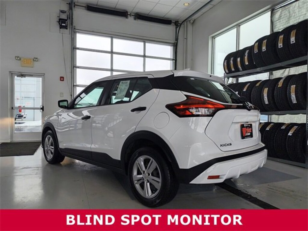 Used 2024 Nissan Kicks SUV