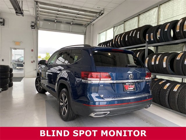 2022 Volkswagen Atlas SE photo 2