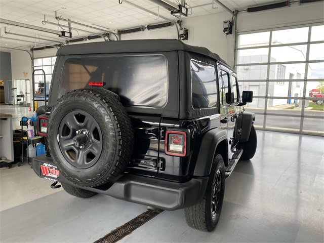 2018 Jeep Wrangler Unlimited Sport photo 3